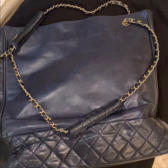 Chanel Navy Quilted Tote Handbag - Picture 4 of 16